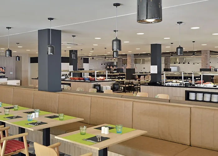 阿塔拉亚公园玛贝拉酒店 4*